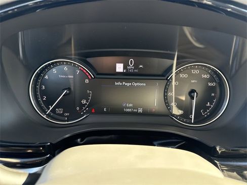 Used 2023 Cadillac XT6 Premium Luxury image 12