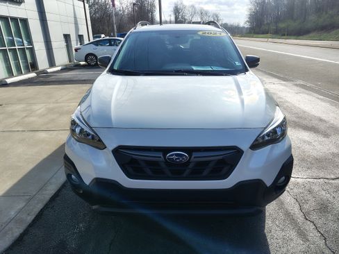 Used 2021 Subaru Crosstrek 2.5i Sport w/ Moonroof Package image 3