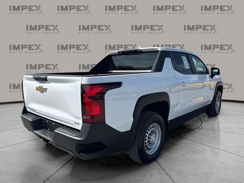 Used 2024 Chevrolet Silverado EV W/T image 5
