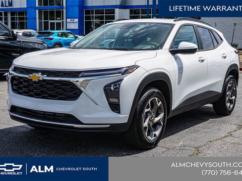 New 2026 Chevrolet Trax LT w/ Sunroof Package image 4