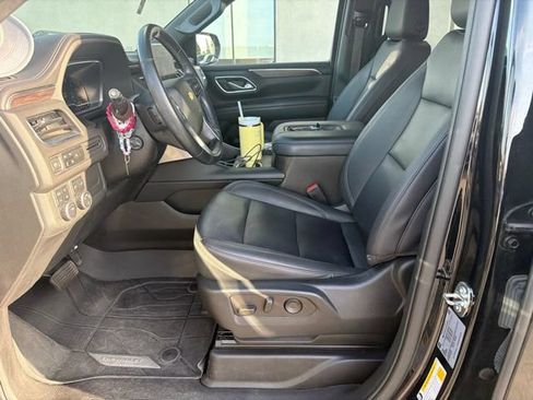 Used 2023 Chevrolet Suburban LT w/ LT Signature Plus Package AWD/4WD image 6