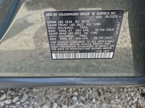 Used 2025 Volkswagen Atlas Cross Sport SE FWD image 8