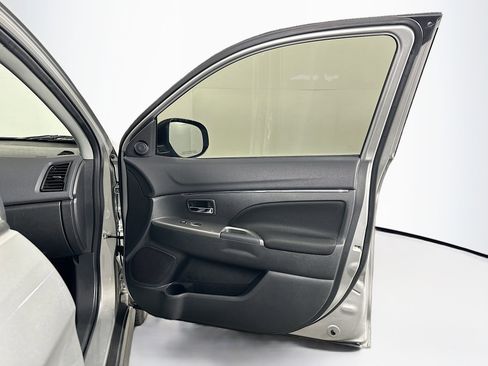 Used 2020 Mitsubishi Outlander Sport SE image 31