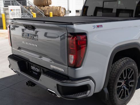 Used 2024 GMC Sierra 1500 Elevation w/ Elevation Premium Package AWD/4WD image 10