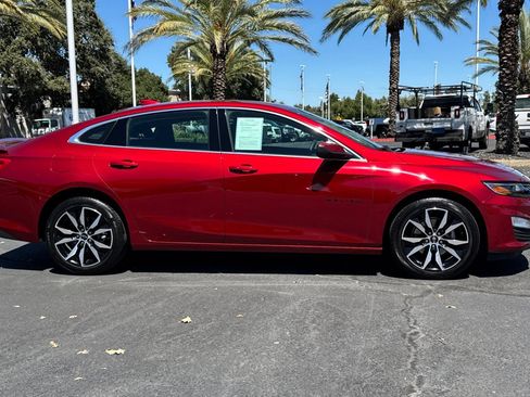 Used 2024 Chevrolet Malibu RS FWD image 2