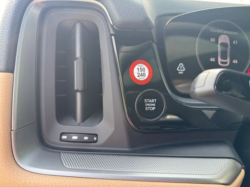 New 2025 Porsche Cayenne Coupe image 24