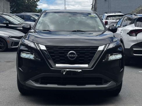 Used 2023 Nissan Rogue S AWD/4WD image 2