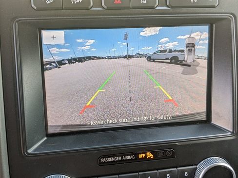 Used 2021 Ford Expedition XLT image 23