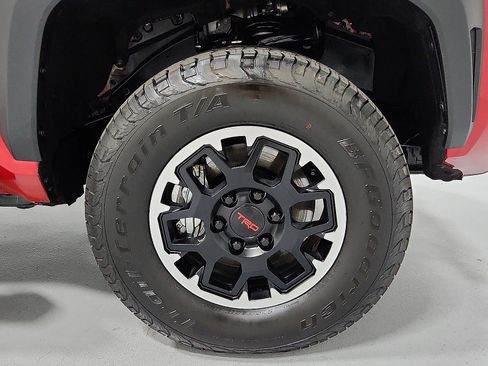 Certified 2025 Toyota Tacoma TRD Off-Road image 7