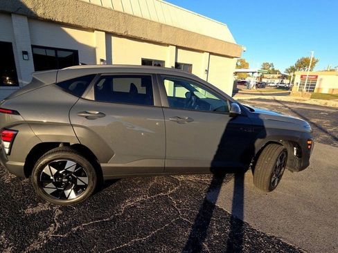 Used 2025 Hyundai Kona SEL image 6