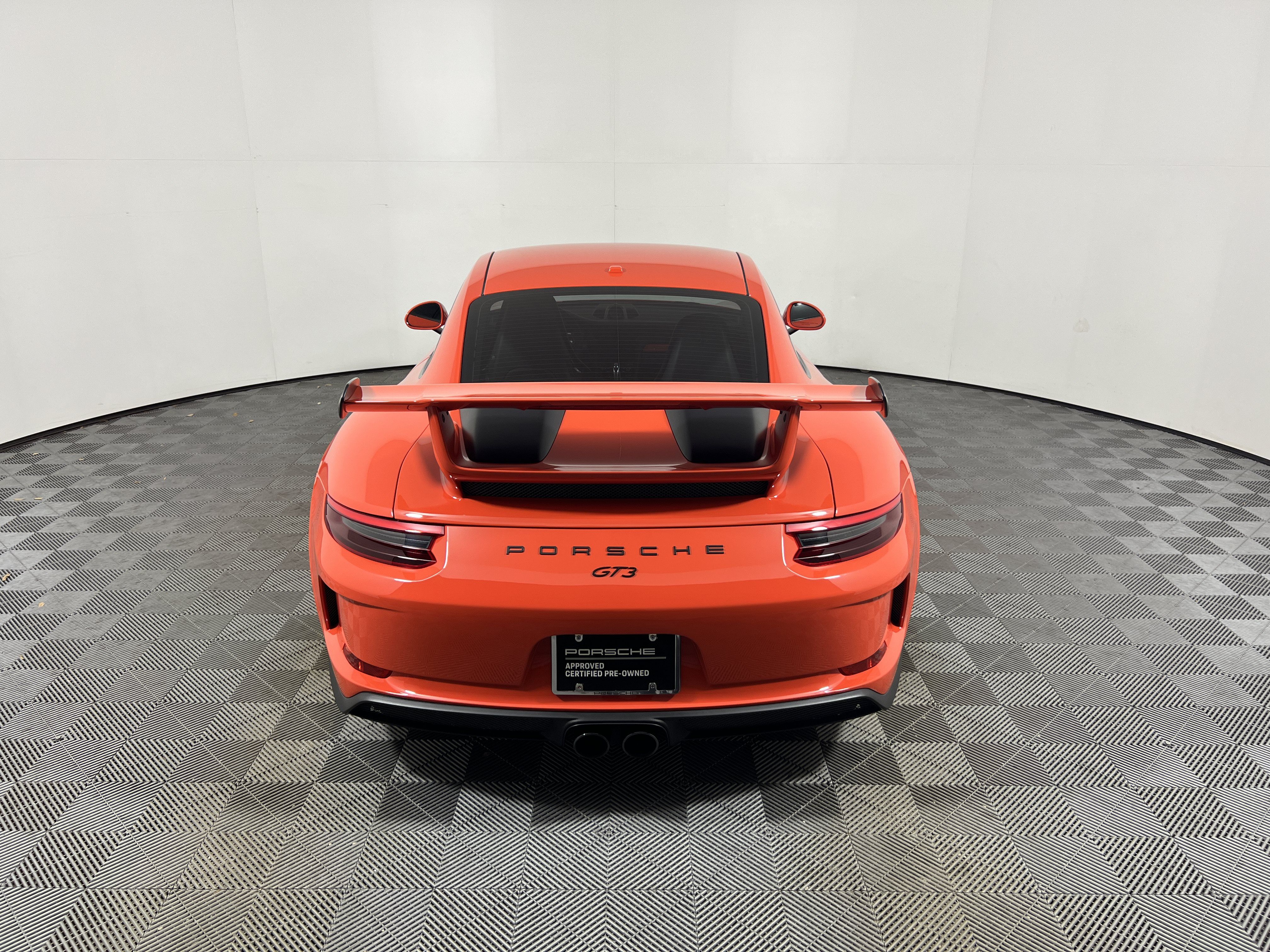 Certified 2018 Porsche 911 GT3 RWD image 6