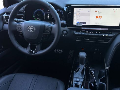 Used 2026 Toyota Camry XSE FWD image 14