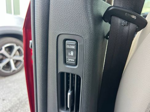 Used 2024 Honda Odyssey Touring image 37