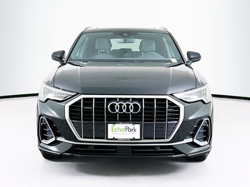 Used 2024 Audi Q3 2.0T Premium w/ Convenience Package image 2
