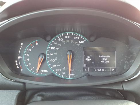 Used 2020 Chevrolet Trax LT w/ LT Convenience Package image 29