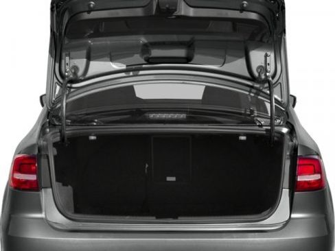 Used 2017 Volkswagen Jetta S image 12