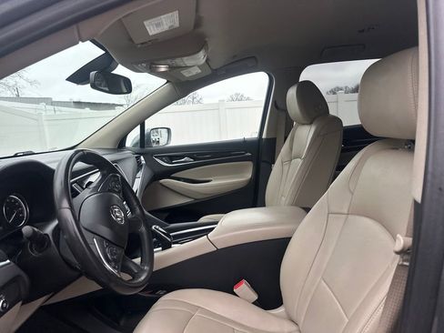 Used 2020 Buick Enclave Essence w/ Sound and Sites Package image 11