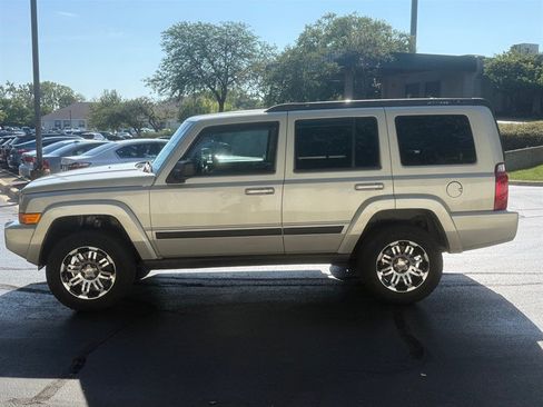 Used 2008 Jeep Commander Sport AWD/4WD image 9