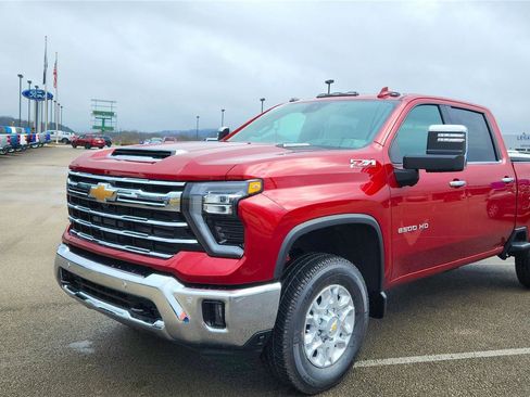 Used 2024 Chevrolet Silverado 2500 LTZ w/ LTZ Premium Package image 4