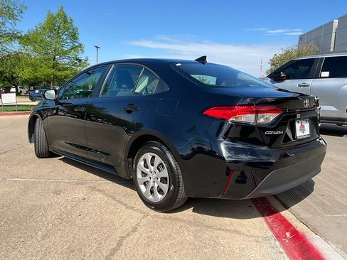 Used 2025 Toyota Corolla LE image 8