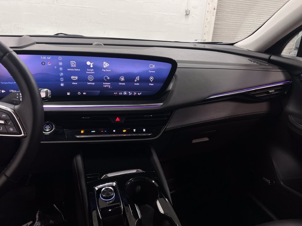 Used 2024 Buick Envision Preferred AWD/4WD image 17