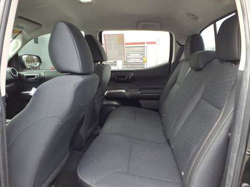 Used 2022 Toyota Tacoma SR5 image 18