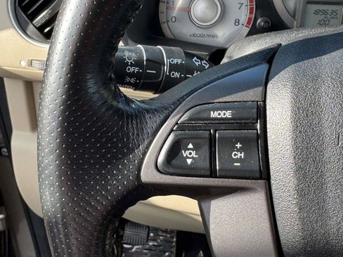 Used 2011 Honda Pilot EX-L image 24