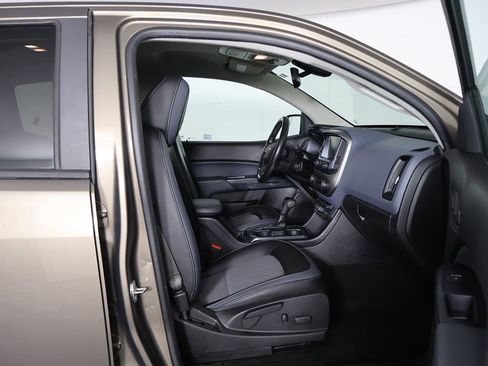 Used 2017 Chevrolet Colorado Z71 RWD image 24