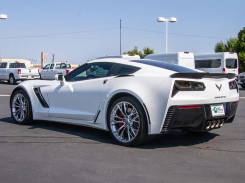 Used 2016 Chevrolet Corvette Z06 w/ Chrome Badge Package image 5