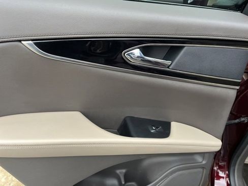 Used 2023 Lincoln Nautilus Reserve image 31