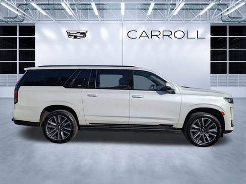 Used 2022 Cadillac Escalade ESV Sport w/ Touring Package image 3