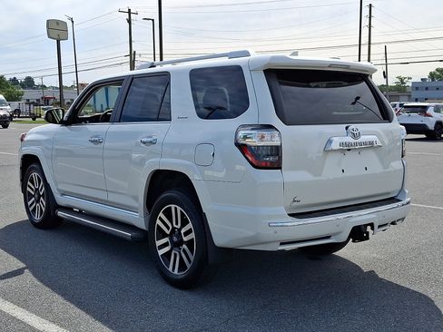 Used 2022 Toyota 4Runner Limited AWD/4WD image 4