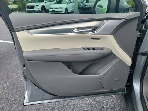 Used 2024 Cadillac XT5 Premium Luxury FWD image 17
