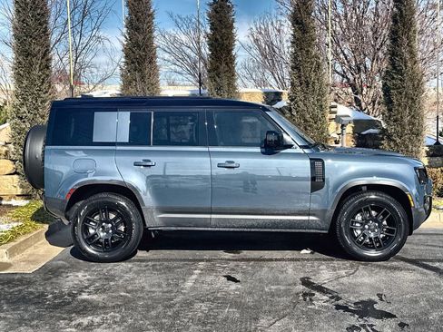 Used 2026 Land Rover Defender 110 S image 6