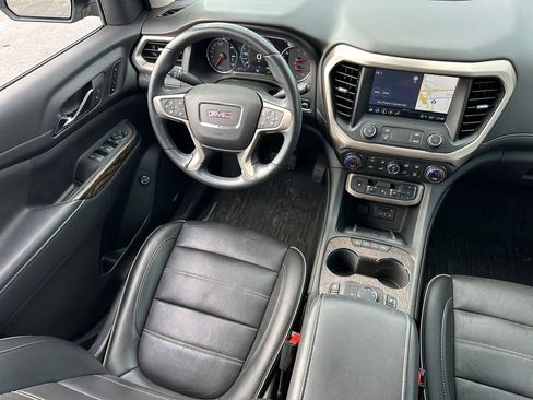 Used 2021 GMC Acadia Denali w/ Denali Ultimate Package image 17