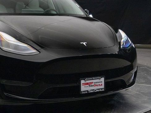 Used 2023 Tesla Model Y Long Range image 3