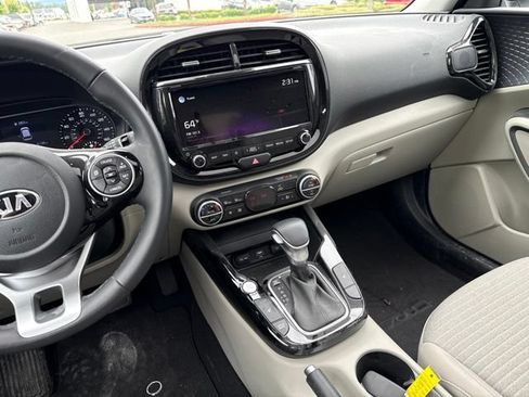 Used 2021 Kia Soul EX FWD image 18