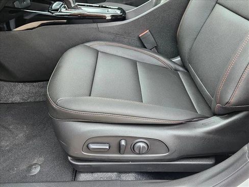 New 2026 Chevrolet Trax RS w/ Sunroof Package image 4