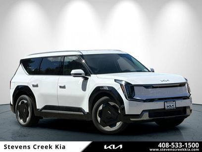 New 2026 Kia EV9 Land