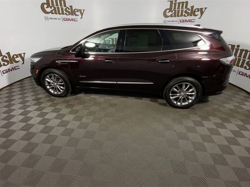 Used 2022 Buick Enclave Avenir w/ Avenir Technology Package image 5