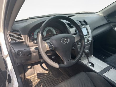 Used 2011 Toyota Camry SE FWD image 11