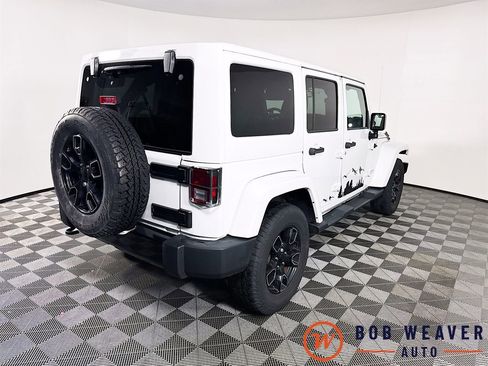 Used 2017 Jeep Wrangler Unlimited Sahara image 7