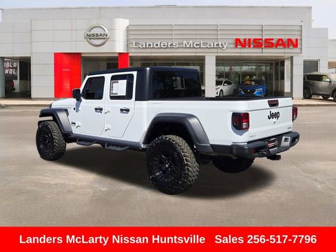 Used 2021 Jeep Gladiator Sport AWD/4WD image 6