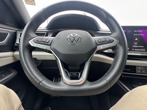Used 2024 Volkswagen Atlas Cross Sport SEL Premium R-Line AWD/4WD image 16