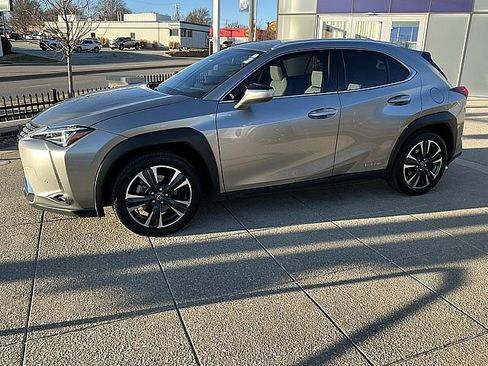 Used 2021 Lexus UX 250h w/ Premium Package image 10