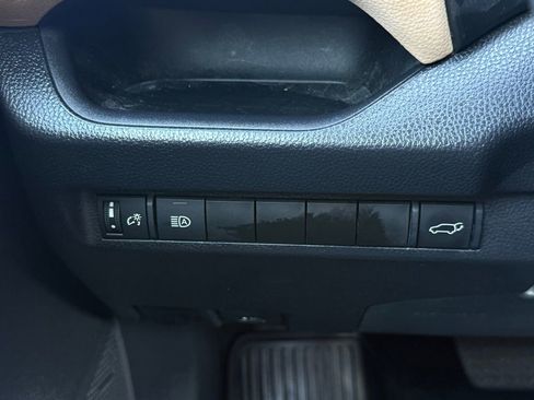 Used 2024 Toyota RAV4 XLE Premium image 27