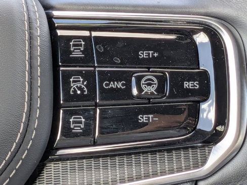 New 2026 Jeep Grand Wagoneer Summit w/ Premium Group III image 29