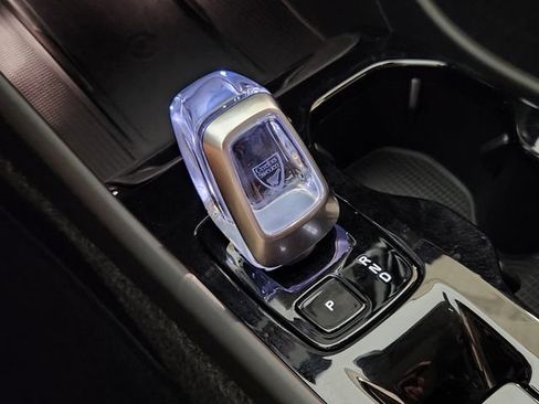 Certified 2026 Volvo XC40 B5 Plus AWD/4WD image 20