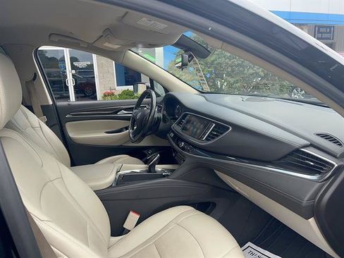 Used 2019 Buick Enclave Premium AWD/4WD image 14