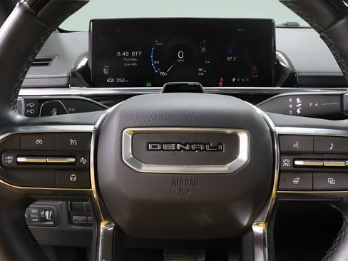 Used 2025 GMC Sierra EV Denali AWD/4WD image 15